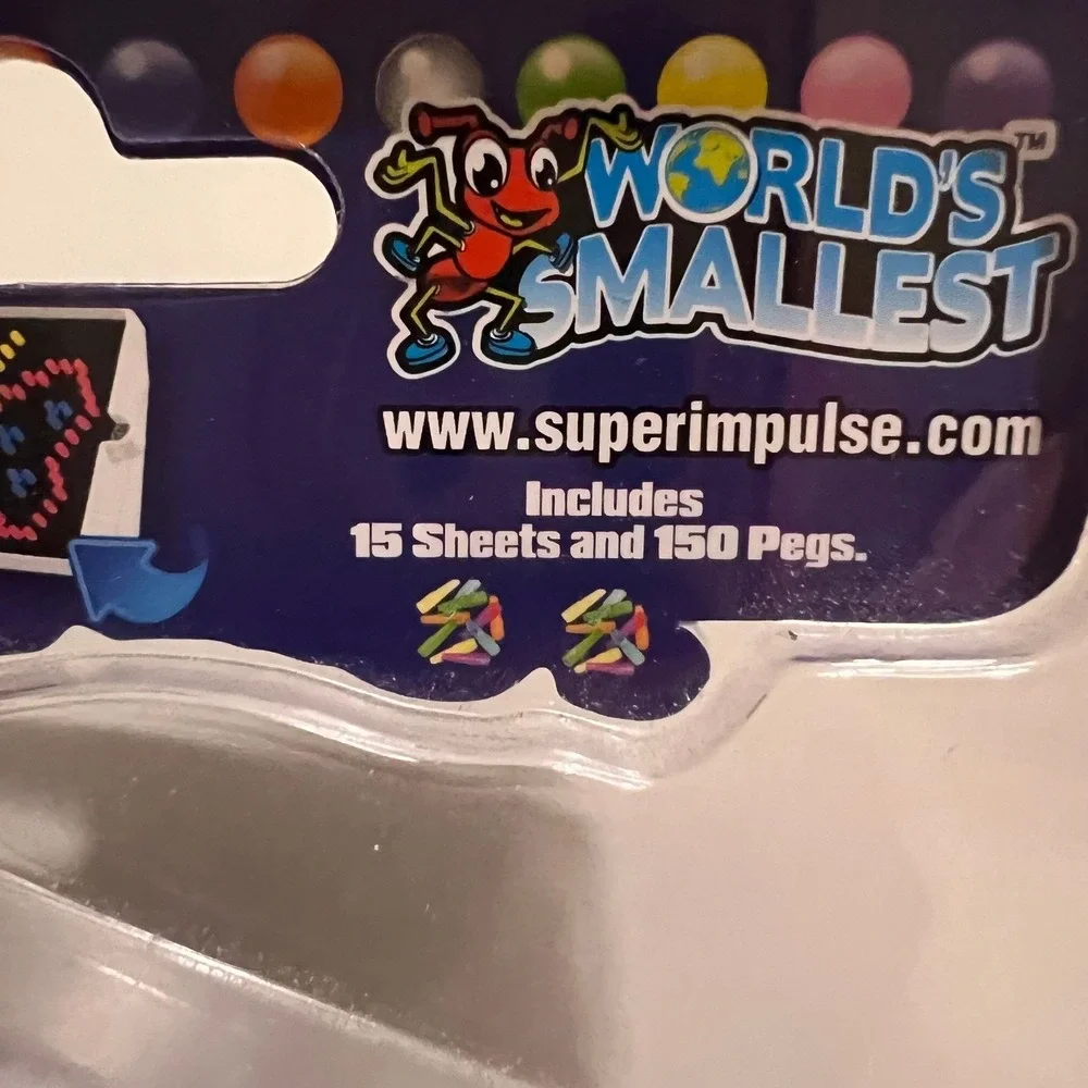 World's Smallest Lite‎ Brite Retro Light Up Toy Peg Board 150 Pegs 15 Sheets
